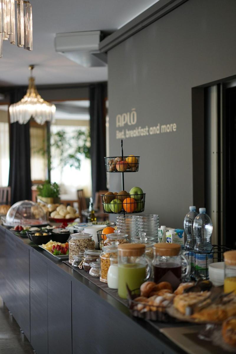 Hotel Aplo - Breakfast Experience تّشيرفييا المظهر الخارجي الصورة